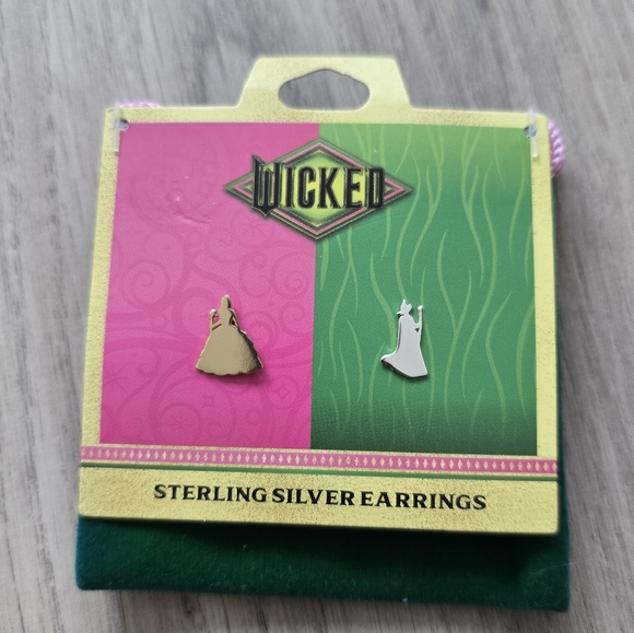 100. NWT Wicked Sterling Silver Earrings – Comes With Velour Bag Brand New - Picture 4 of 7